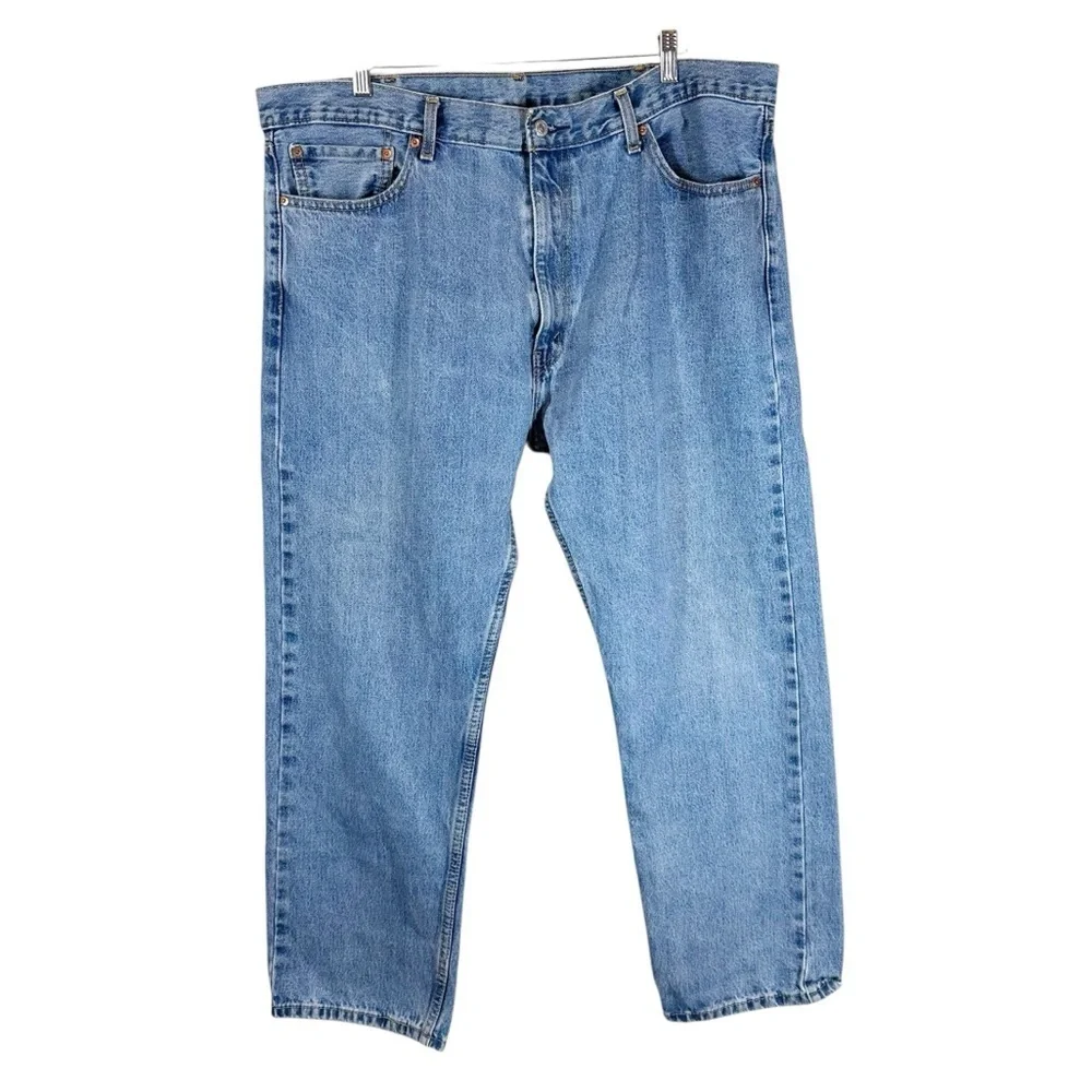 LEVI'S 505 Men's 42 X 30 Regular Fit Straight Medium Wash Denim Jeans
